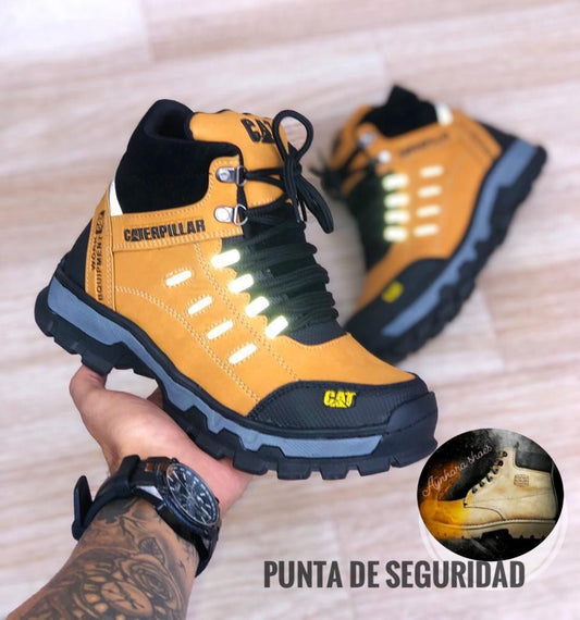BOTAS CON PUNTERA DE  SEGURIDAD UNISEX   REF 002